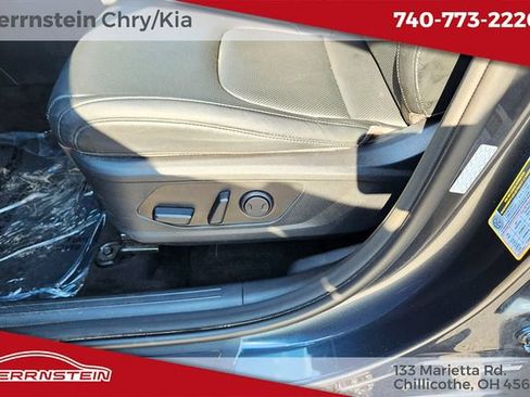 Used 2023 Kia Sportage EX AWD/4WD image 16