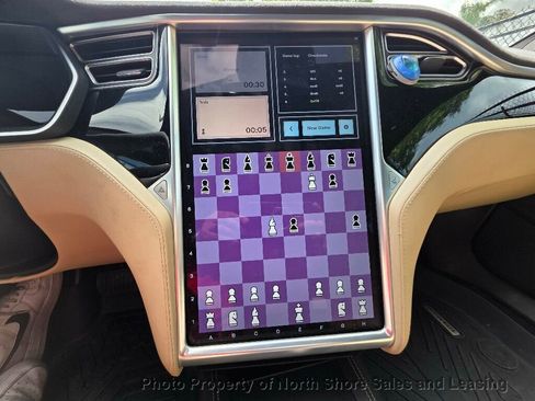 Used 2015 Tesla Model S 70 image 63