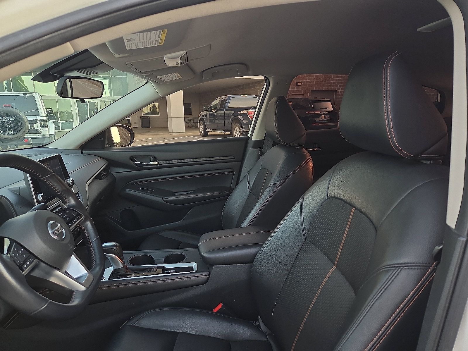 Used 2021 Nissan Altima 2.5 SR FWD image 13