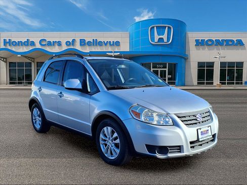 Used 2013 Suzuki SX4 Premium image 11