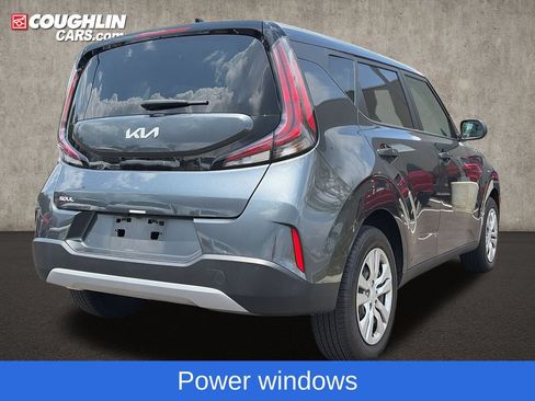 Used 2024 Kia Soul LX FWD image 9