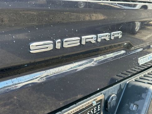 Used 2022 GMC Sierra 1500 Elevation image 13