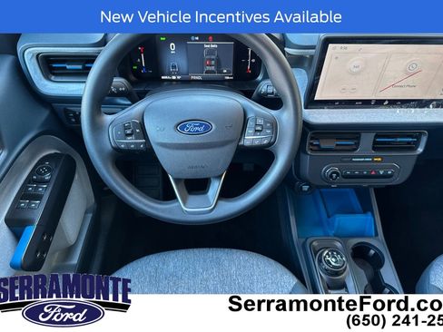 Used 2025 Ford Maverick XLT image 15
