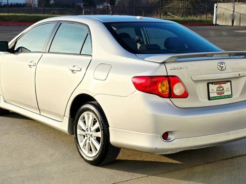 Used 2010 Toyota Corolla S image 3