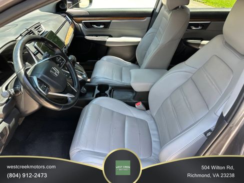 Used 2018 Honda CR-V Touring image 8