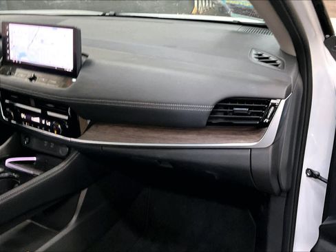 Used 2026 Nissan Rogue Platinum AWD/4WD image 18