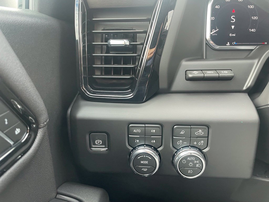 New 2026 GMC Sierra 1500 AT4 w/ AT4 Premium Package AWD/4WD image 16