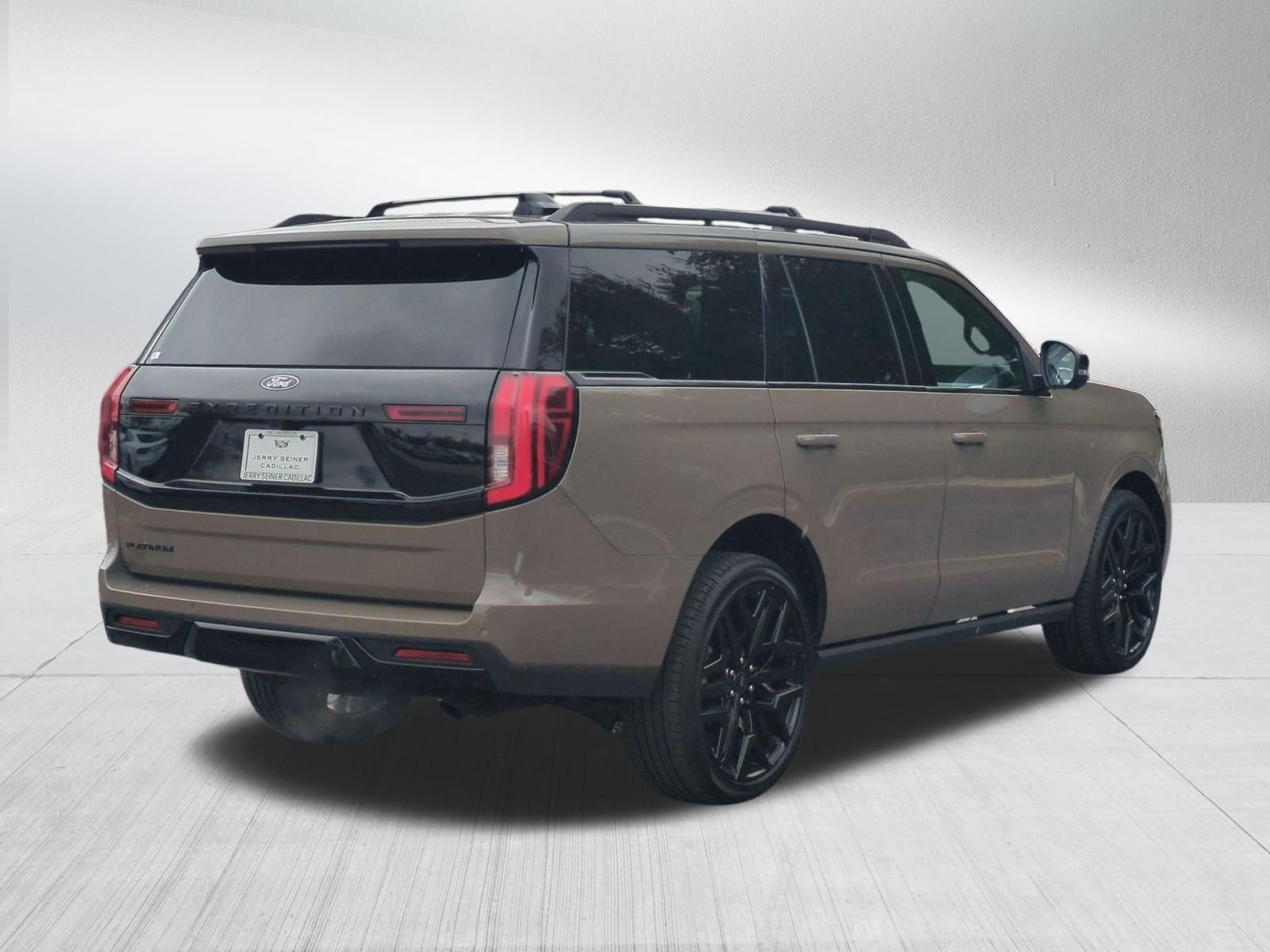 Used 2026 Ford Expedition Platinum w/ Stealth Performance Package AWD/4WD image 6