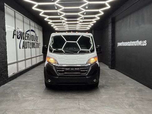 Used 2025 RAM ProMaster 2500 w/ U-Haul Equipment Group FWD image 15