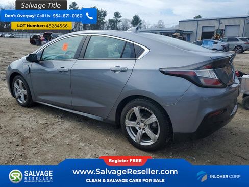 Used 2018 Chevrolet Volt LT w/ Comfort Package FWD image 3