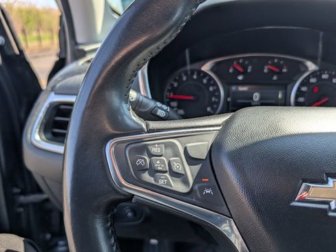 Used 2021 Chevrolet Equinox LT AWD/4WD image 12