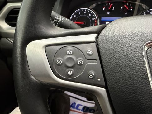 Used 2023 GMC Acadia SLT w/ Preferred Package image 15