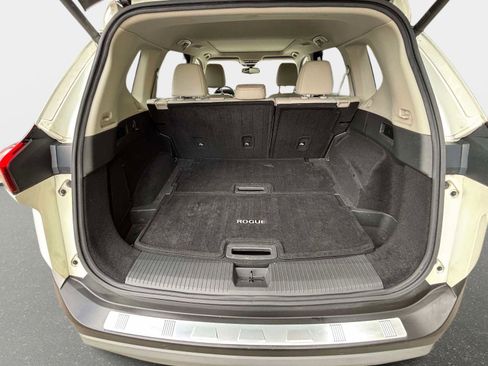 Used 2021 Nissan Rogue SL w/ Premium Package image 23