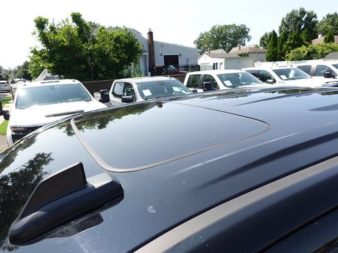 Used 2024 GMC Sierra 1500 Elevation w/ Elevation Premium Package AWD/4WD image 8