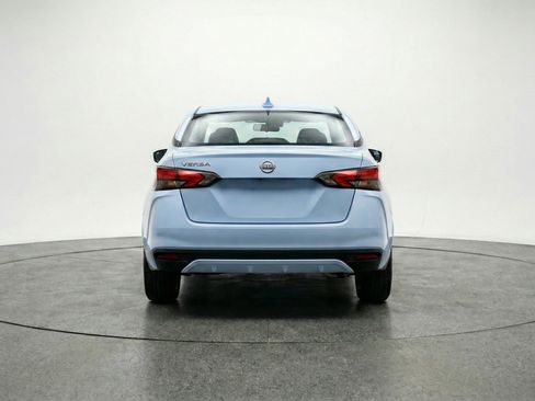 Used 2025 Nissan Versa SV image 7