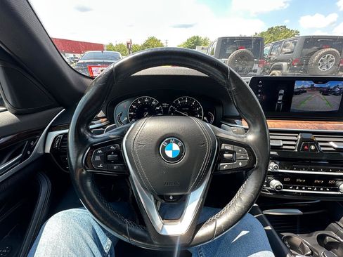 Used 2018 BMW 540i xDrive AWD/4WD image 13