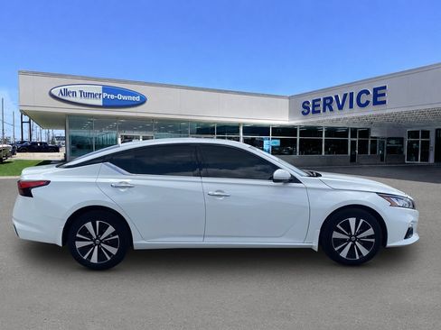 Used 2022 Nissan Altima 2.5 SL AWD/4WD image 9