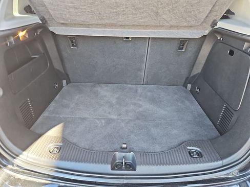 Used 2019 Chevrolet Trax LT w/ LT Convenience Package FWD image 39
