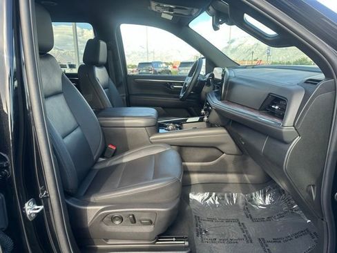 Certified 2025 Chevrolet Suburban Z71 AWD/4WD image 17