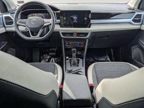 New 2026 Volkswagen Taos SE image 32