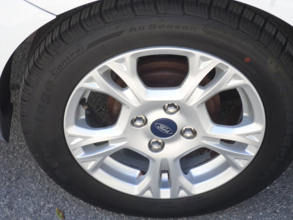 Used 2014 Ford Fiesta SE FWD image 8