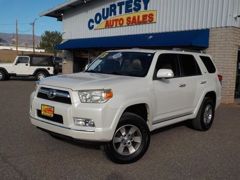 Used 2013 Toyota 4Runner SR5 image 1