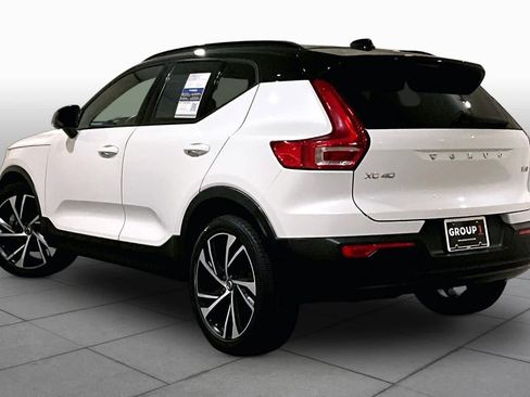 Used 2021 Volvo XC40 T5 R-Design w/ Advanced Package AWD/4WD image 11