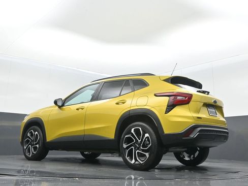 Used 2024 Chevrolet Trax RS w/ Sunroof Package image 17