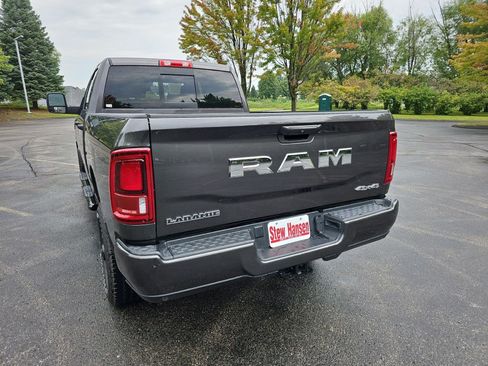 Used 2025 RAM 2500 Laramie AWD/4WD image 3