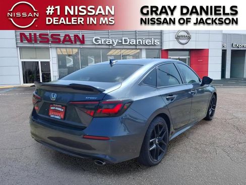 Used 2023 Honda Civic Sport image 7