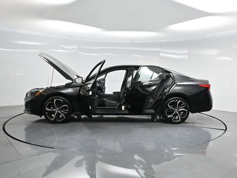 Used 2023 Nissan Altima 2.5 SR image 40