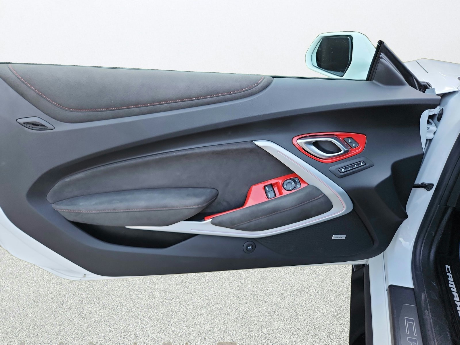 Used 2019 Chevrolet Camaro ZL1 RWD image 23