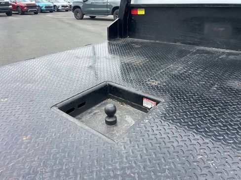 Used 2022 Chevrolet Silverado 2500 LT w/ Convenience Package image 6