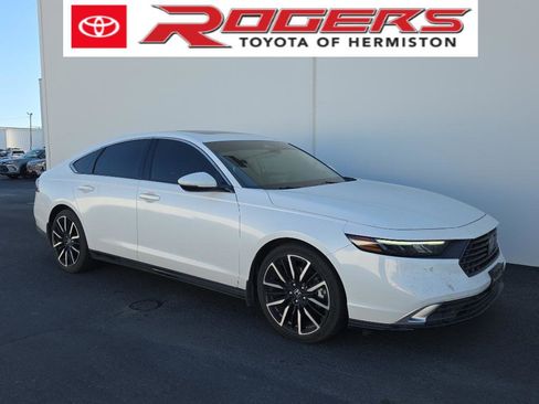 Used 2023 Honda Accord Touring image 1