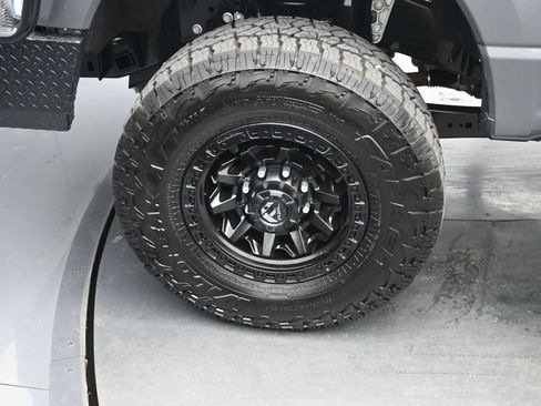 Used 2026 Ford F250 Lariat w/ Tremor Off-Road Package AWD/4WD image 4