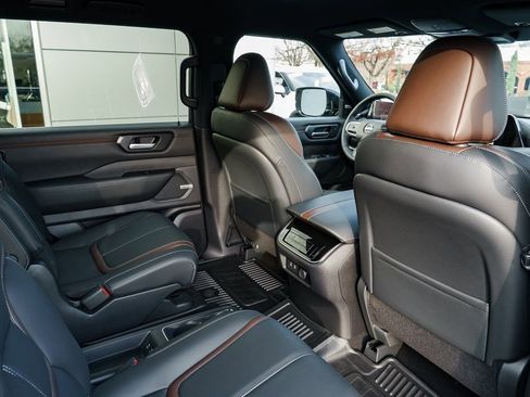 New 2026 Nissan Armada SL w/ Captain's Chari Seat Package AWD/4WD image 27