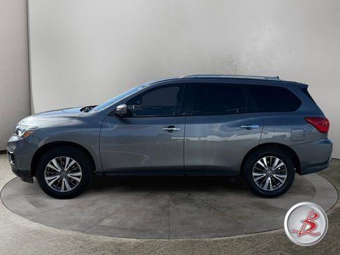Used 2020 Nissan Pathfinder SL AWD/4WD image 4