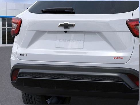 New 2026 Chevrolet Trax RS w/ Driver Confidence Package image 14