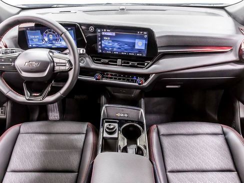 Used 2024 Chevrolet Equinox LS image 16