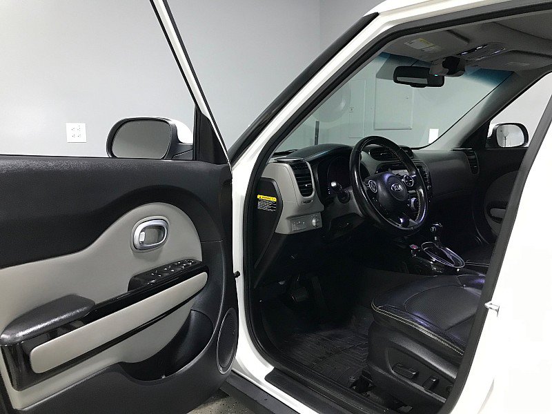 Used 2016 Kia Soul + w/ Primo Package FWD image 15