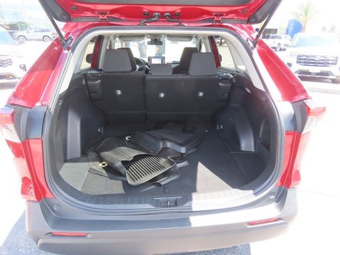 Used 2020 Toyota RAV4 LE FWD image 14