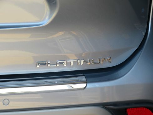 Used 2021 Toyota Highlander Platinum FWD image 85