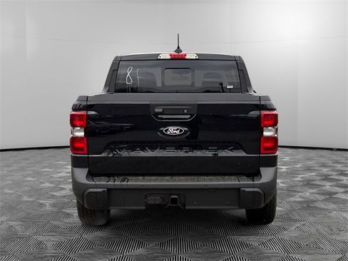 New 2025 Ford Maverick Lariat w/ Black Appearance Package image 4