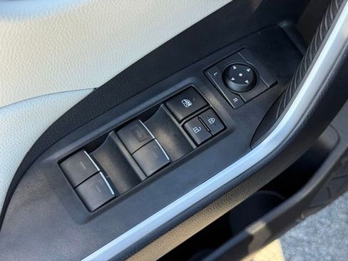 Used 2024 Toyota RAV4 XLE image 18