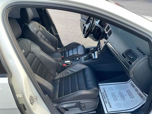 Used 2019 Volkswagen Golf R 4-Door image 27