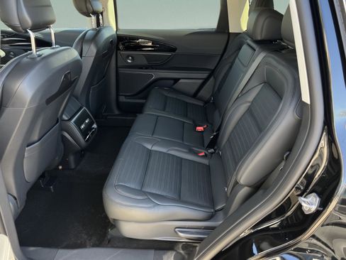 New 2026 Lincoln Nautilus Reserve w/ Jet Appearance Package image 30