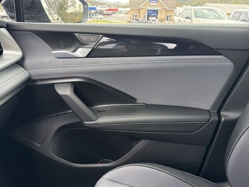 New 2026 Volkswagen Tiguan SE R-Line image 25