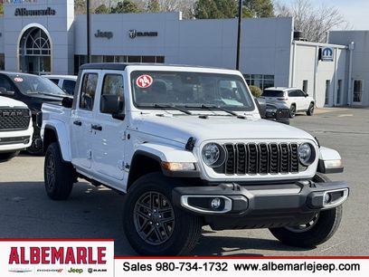 Used 2024 Jeep Gladiator Sport