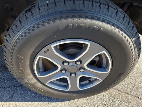 Used 2022 Jeep Wrangler Unlimited Sport S image 11