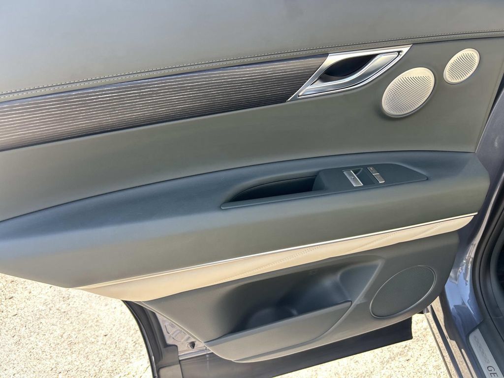 New 2027 Genesis GV80 3.5T e-SC AWD/4WD image 21